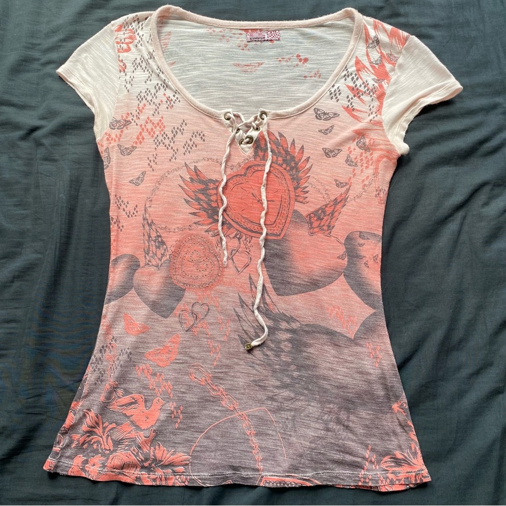 Women's Lace-Up Graphic Tee - Pink Ombre